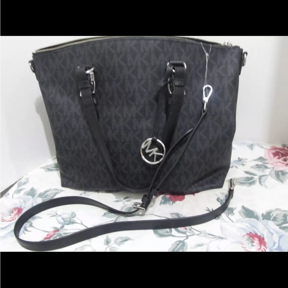 Michael Kors Satchel - Picture 7 of 9